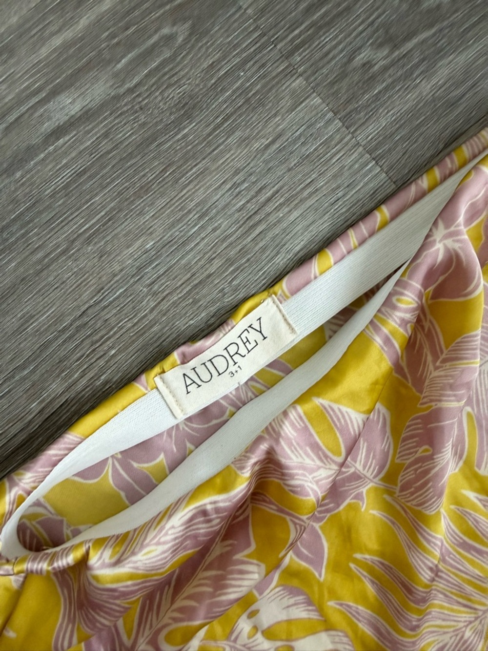 audrey Yellow & Pink Tropical Leaf High-Low Midi Skirt - Picture 2 of 3